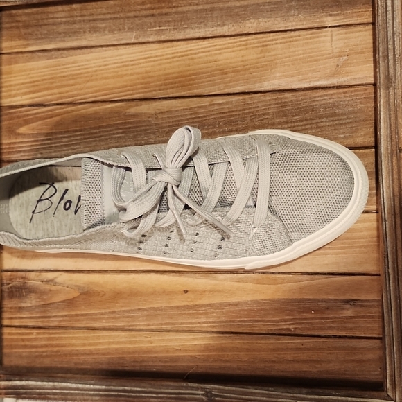 New! Blowfish sneakers - Picture 5 of 8